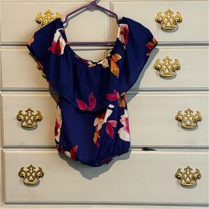 Size XS Sienna Sky blouse.